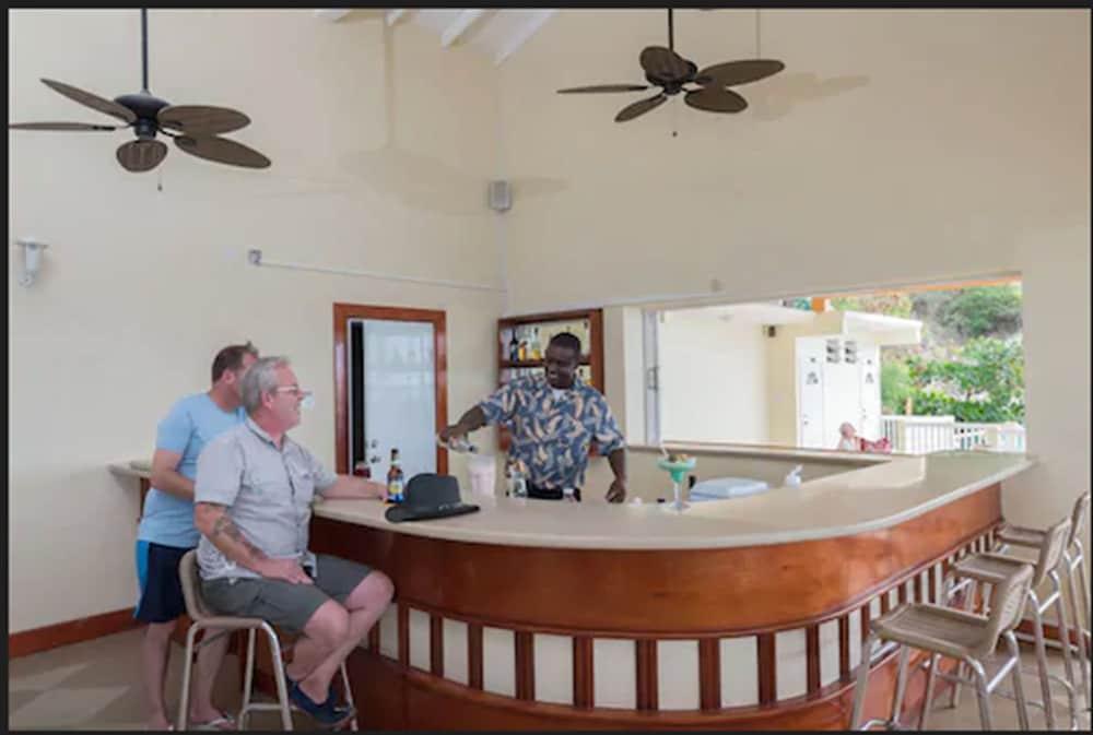 Bird Rock Beach Hotel Basseterre Exterior photo