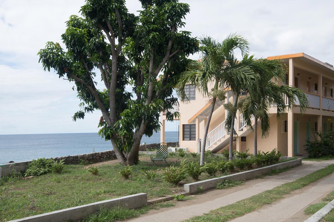 Bird Rock Beach Hotel Basseterre Exterior photo